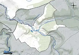Carte en couleur présentant le réseau hydrographique de la commune