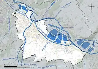 Carte en couleur présentant le réseau hydrographique de la commune