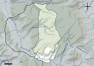 Carte en couleur présentant le réseau hydrographique de la commune
