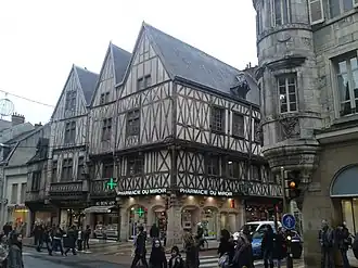 Image illustrative de l’article Maison aux Trois Visages