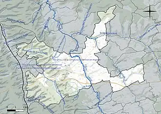 Carte en couleur présentant le réseau hydrographique de la commune
