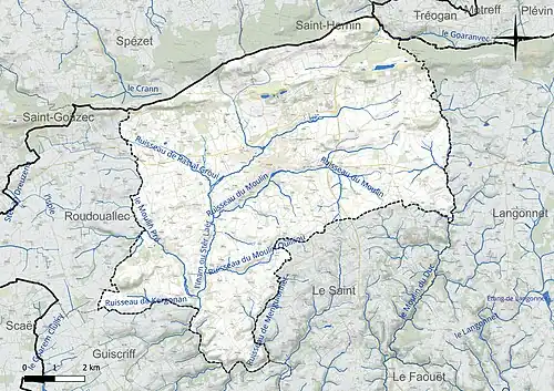 Carte en couleur présentant le réseau hydrographique de la commune