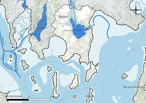 Carte en couleur présentant le réseau hydrographique de la commune