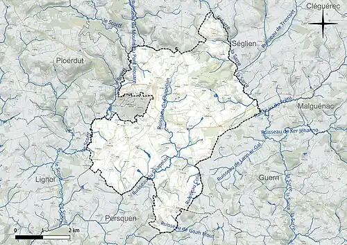 Carte en couleur présentant le réseau hydrographique de la commune