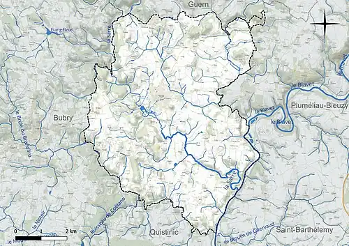 Carte en couleur présentant le réseau hydrographique de la commune
