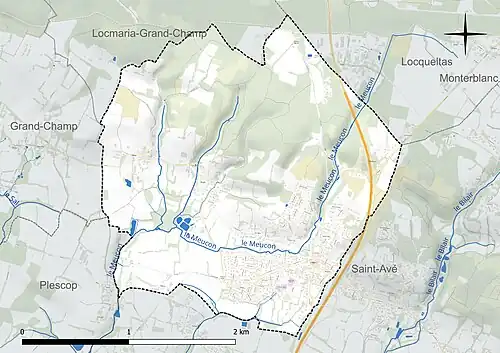 Carte en couleur présentant le réseau hydrographique de la commune