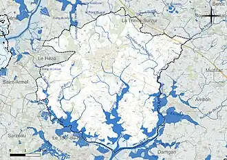 Carte en couleur présentant le réseau hydrographique de la commune