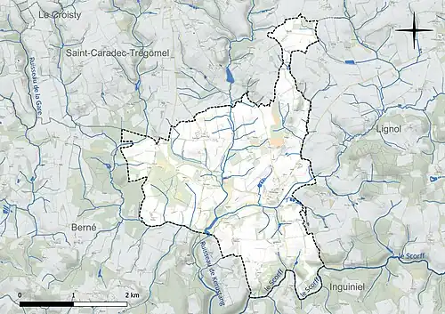 Carte en couleur présentant le réseau hydrographique de la commune