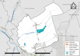 Carte en couleur présentant le réseau hydrographique de la commune