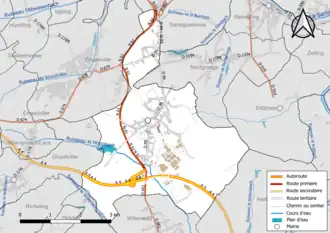 Carte en couleur présentant le réseau hydrographique de la commune