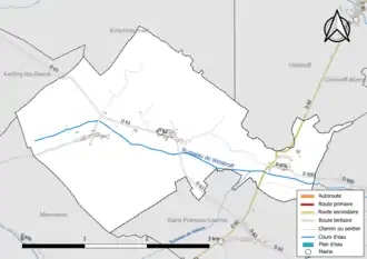 Carte en couleur présentant le réseau hydrographique de la commune
