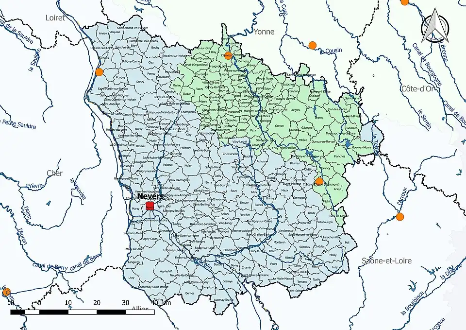 La Nièvre est découpée en deux bassins DCE : Loire-Bretagne et Seine-Normandie.
