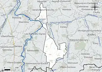 Carte en couleur présentant le réseau hydrographique de la commune