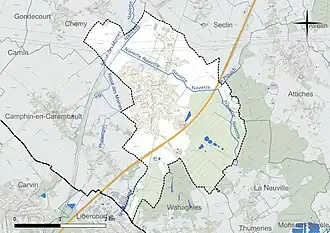 Carte en couleur présentant le réseau hydrographique de la commune