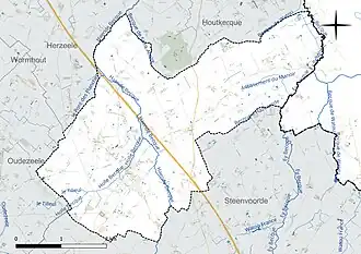Carte en couleur présentant le réseau hydrographique de la commune