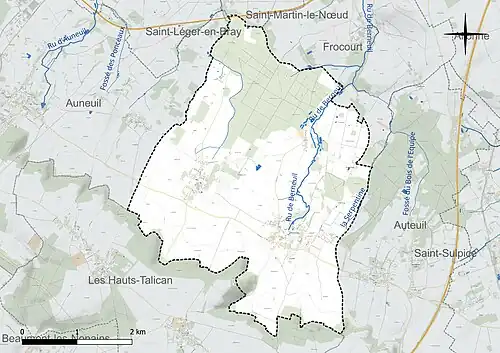 Carte en couleur présentant le réseau hydrographique de la commune