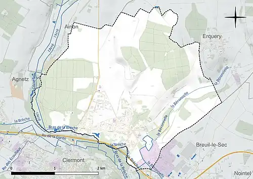 Carte en couleur présentant le réseau hydrographique de la commune