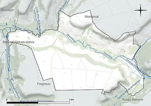 Carte en couleur présentant le réseau hydrographique de la commune