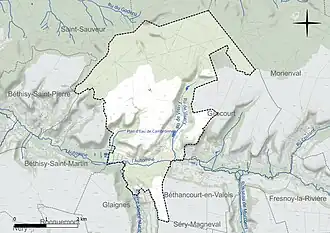 Carte en couleur présentant le réseau hydrographique de la commune