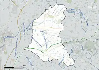 Carte en couleur présentant le réseau hydrographique de la commune
