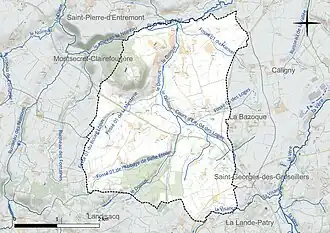 Carte en couleur présentant le réseau hydrographique de la commune
