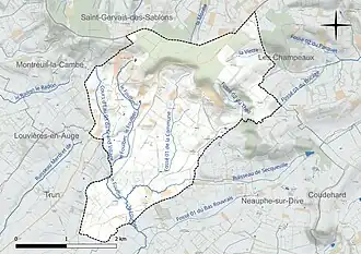 Carte en couleur présentant le réseau hydrographique de la commune