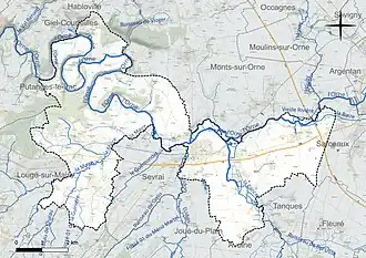 Carte en couleur présentant le réseau hydrographique de la commune