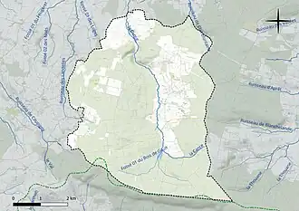Carte en couleur présentant le réseau hydrographique de la commune