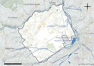 Carte en couleur présentant le réseau hydrographique de la commune