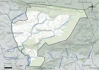 Carte en couleur présentant le réseau hydrographique de la commune