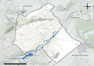 Carte en couleur présentant le réseau hydrographique de la commune