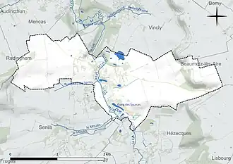 Carte en couleur présentant le réseau hydrographique de la commune