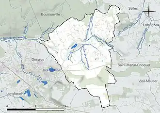 Carte en couleur présentant le réseau hydrographique de la commune