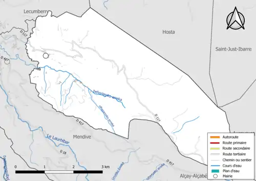 Carte en couleur présentant le réseau hydrographique de la commune