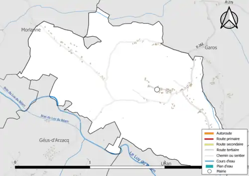 Carte en couleur présentant le réseau hydrographique de la commune