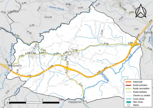 Carte en couleur présentant le réseau hydrographique de la commune