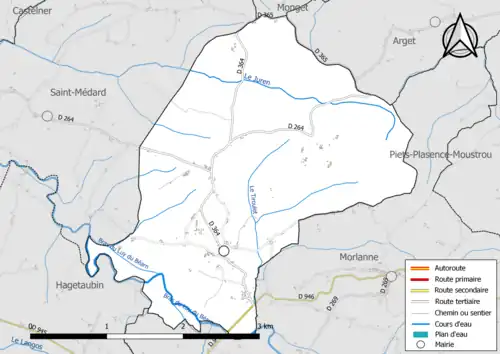 Carte en couleur présentant le réseau hydrographique de la commune