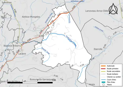 Carte en couleur présentant le réseau hydrographique de la commune
