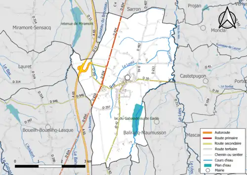 Carte en couleur présentant le réseau hydrographique de la commune