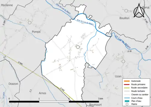 Carte en couleur présentant le réseau hydrographique de la commune