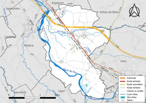 Carte en couleur présentant le réseau hydrographique de la commune