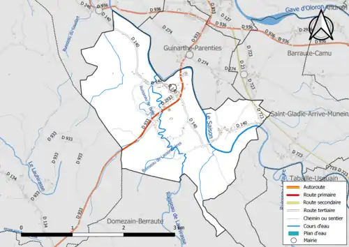 Carte en couleur présentant le réseau hydrographique de la commune