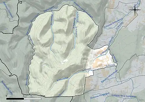 Carte en couleur présentant le réseau hydrographique de la commune