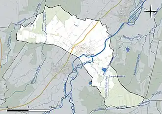 Carte en couleur présentant le réseau hydrographique de la commune