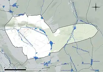 Carte en couleur présentant le réseau hydrographique de la commune