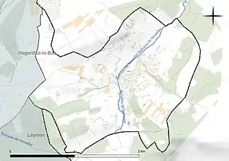 Carte en couleur présentant le réseau hydrographique de la commune