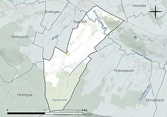 Carte en couleur présentant le réseau hydrographique de la commune