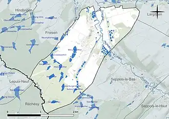 Carte en couleur présentant le réseau hydrographique de la commune