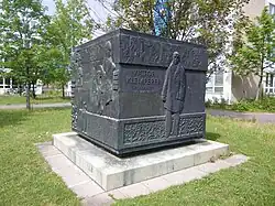 Cube à la mémoire de quatre scientifiques de l'université de Halle (1972).