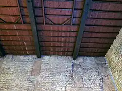 Opus africanum vu de l'intérieur de la cella.